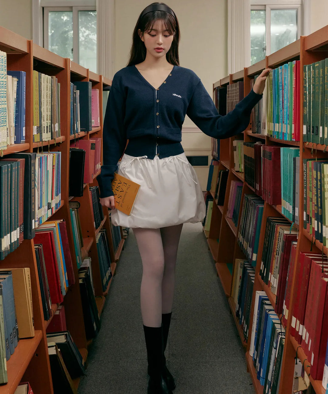 ** JANG WONYOUNG Pick (of IVE) - RIBBON BALLOON SKIRT WHITE