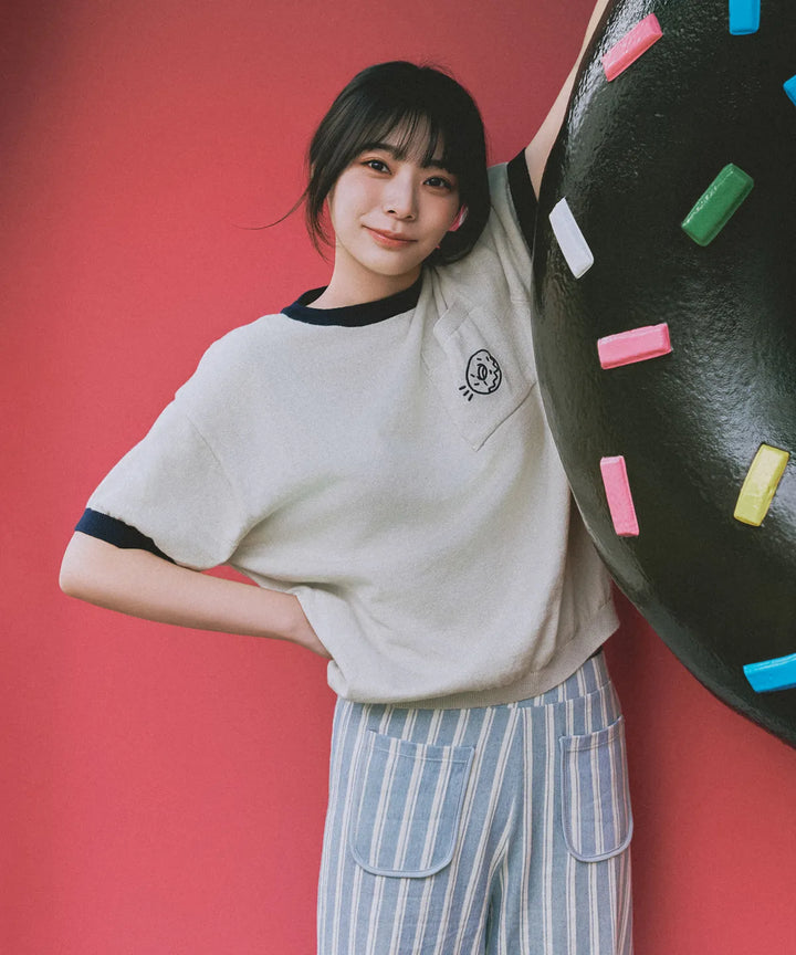 **QWER -Siyeon Doughnut Pocket Round Knitwear SWISS