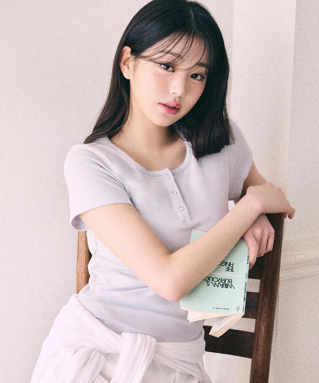 ** JANG WONYOUNG Pick (of IVE) - NUBASIC HENLEY NECK T-SHIRT LIGHT GRAY