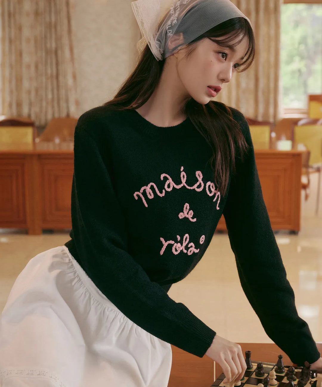 ** JANG WONYOUNG Pick (of IVE) - MAISON DE ROLA EMBROIDERY KNIT BLACK