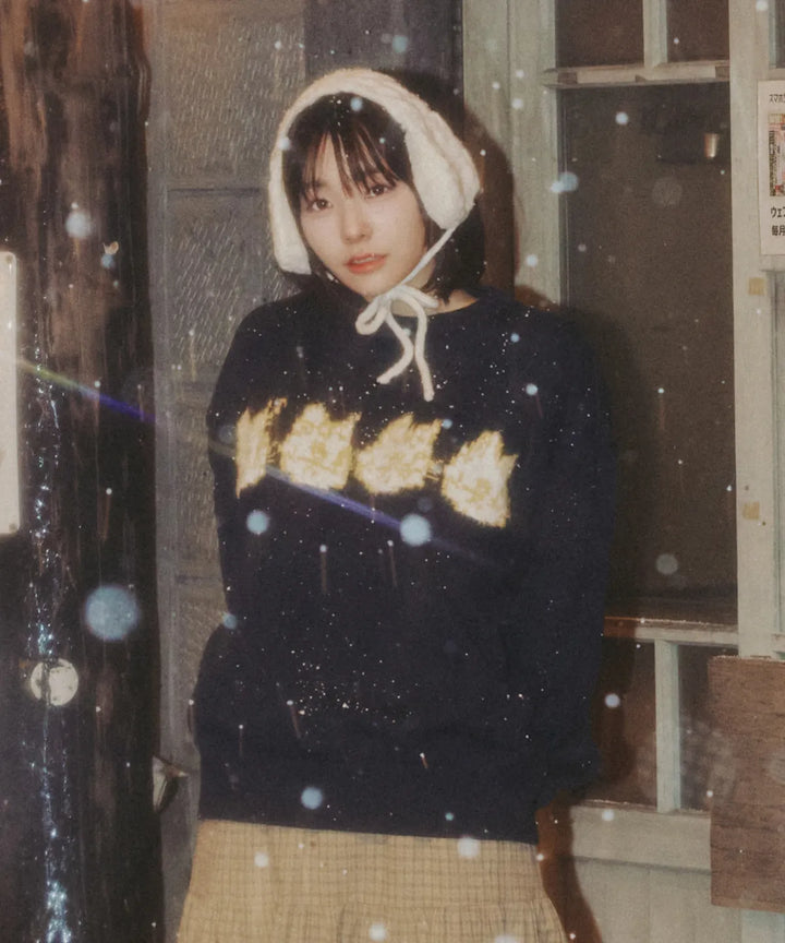 **QWER -Siyeon Let's love donut round knit NAVY