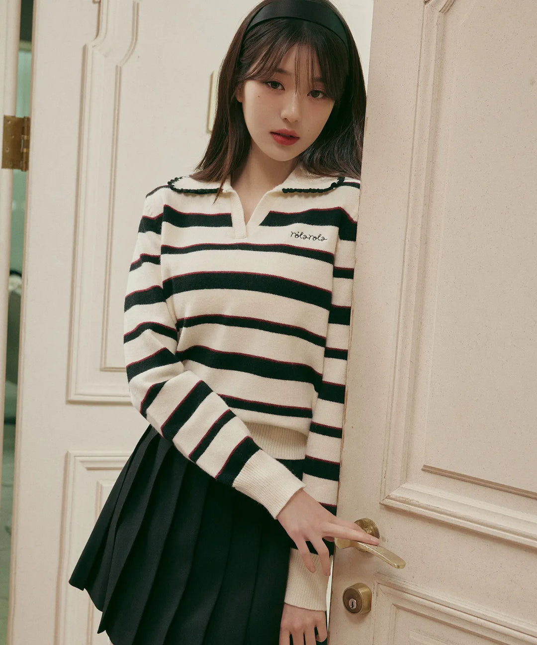 ** JANG WONYOUNG Pick (of IVE) -V NECK COLLAR STRIPE KNIT PULLOVER IVORY