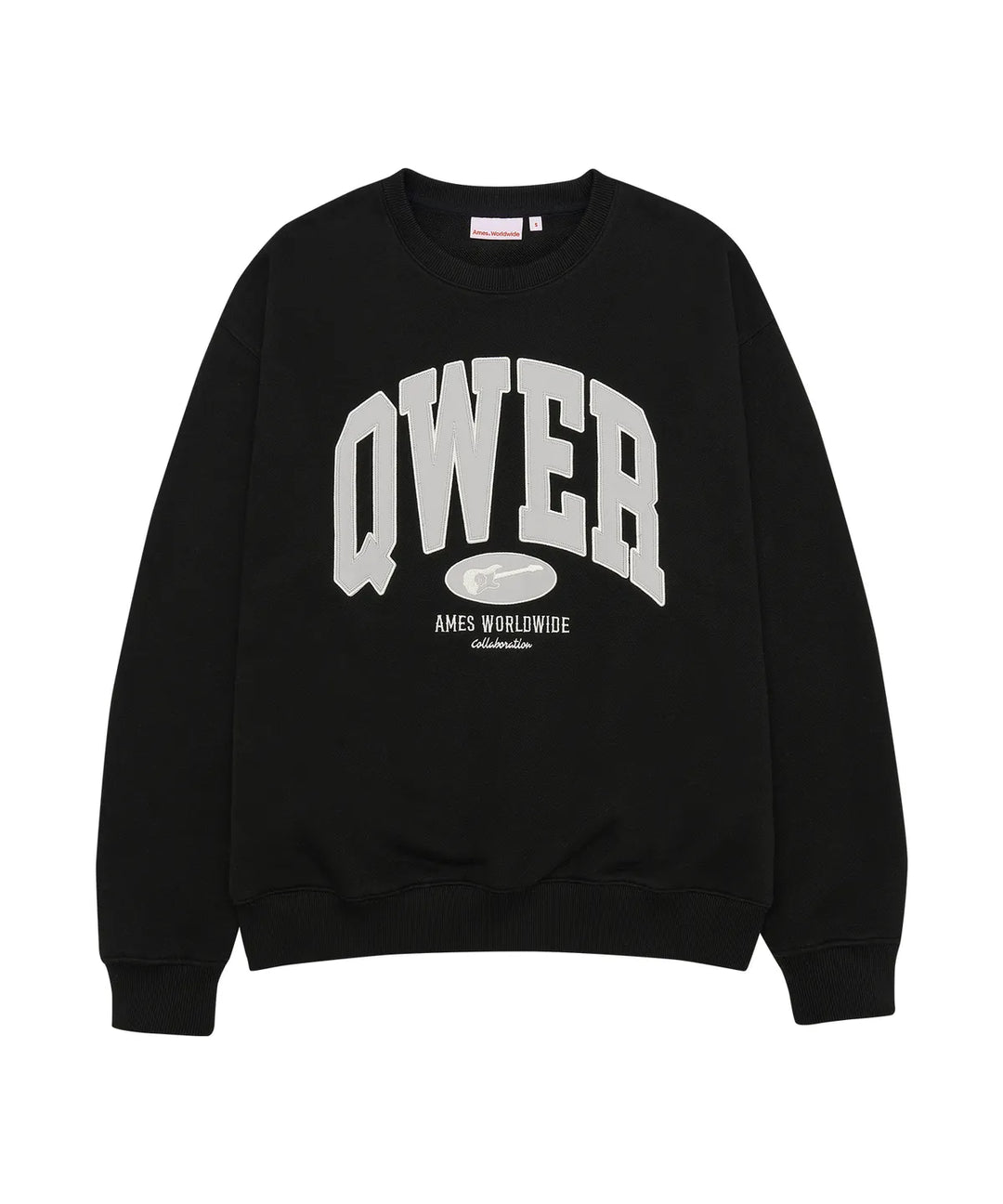**QWER -Ames-Worldwide  BASIC APPLIQUE SWEATSHIRT BLACK