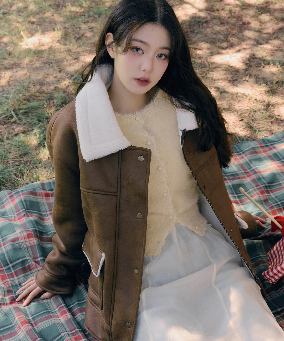 ** JANG WONYOUNG Pick (of IVE) - HAIRY LOGO CARDIGAN YELLOW