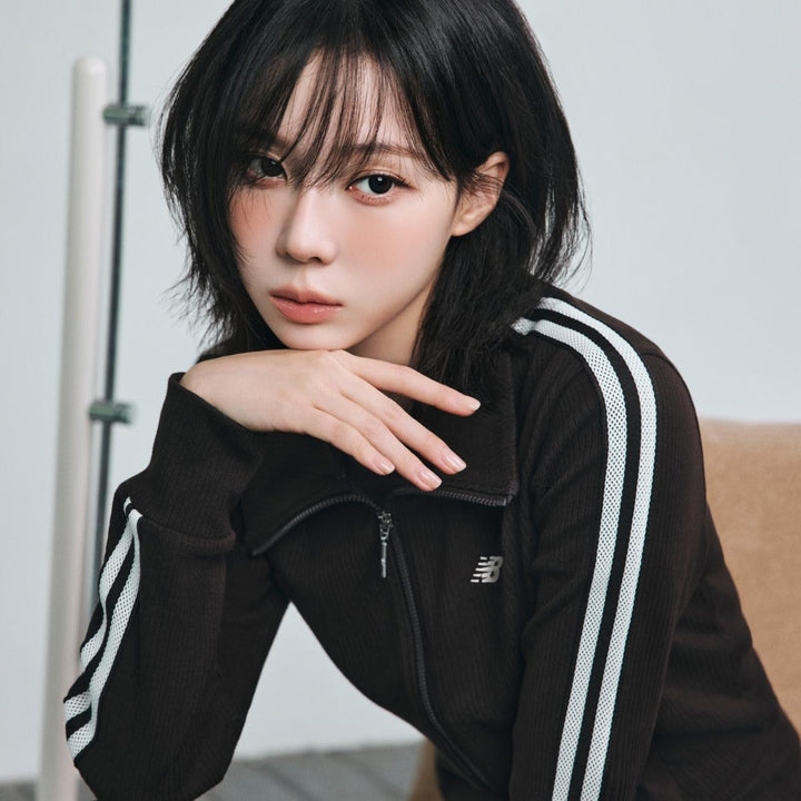 ** New Balance Korea - WOMEN Track Ribbed Zip-Up (SLIM FIT)