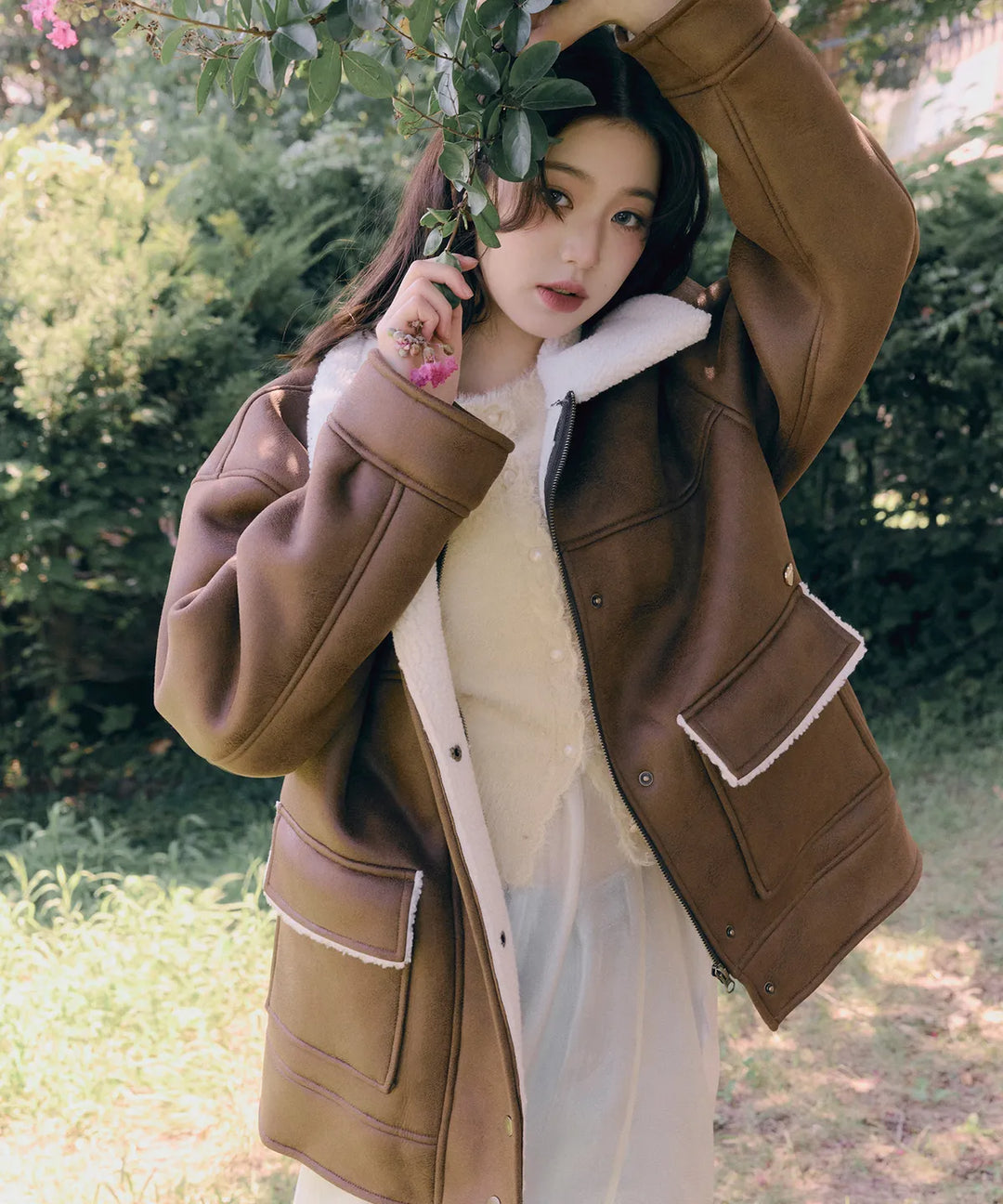 ** JANG WONYOUNG Pick (of IVE) - HAIRY LOGO CARDIGAN YELLOW