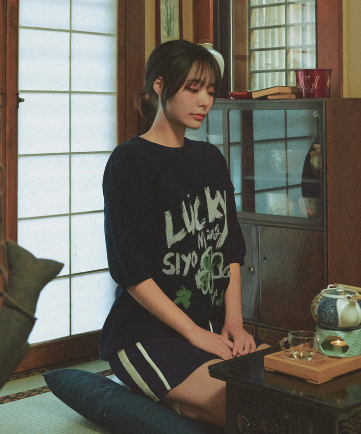 **QWER -Siyeon Cool Ever Clover Round Knitwear NAVY