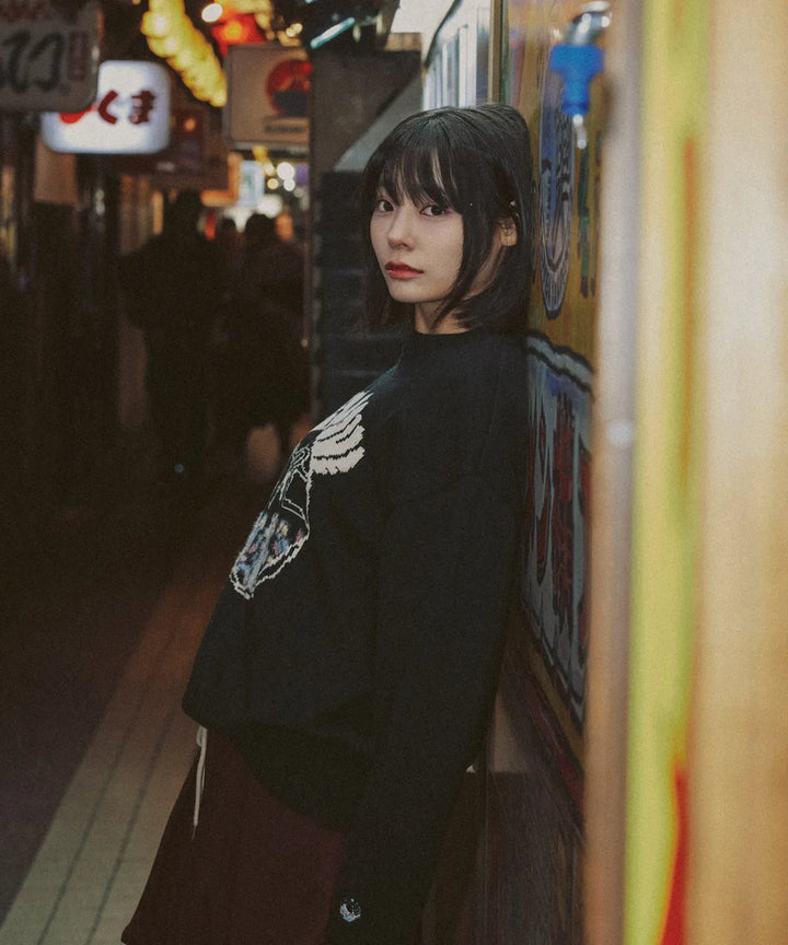 **QWER -Siyeon Let's love donut round knit Black