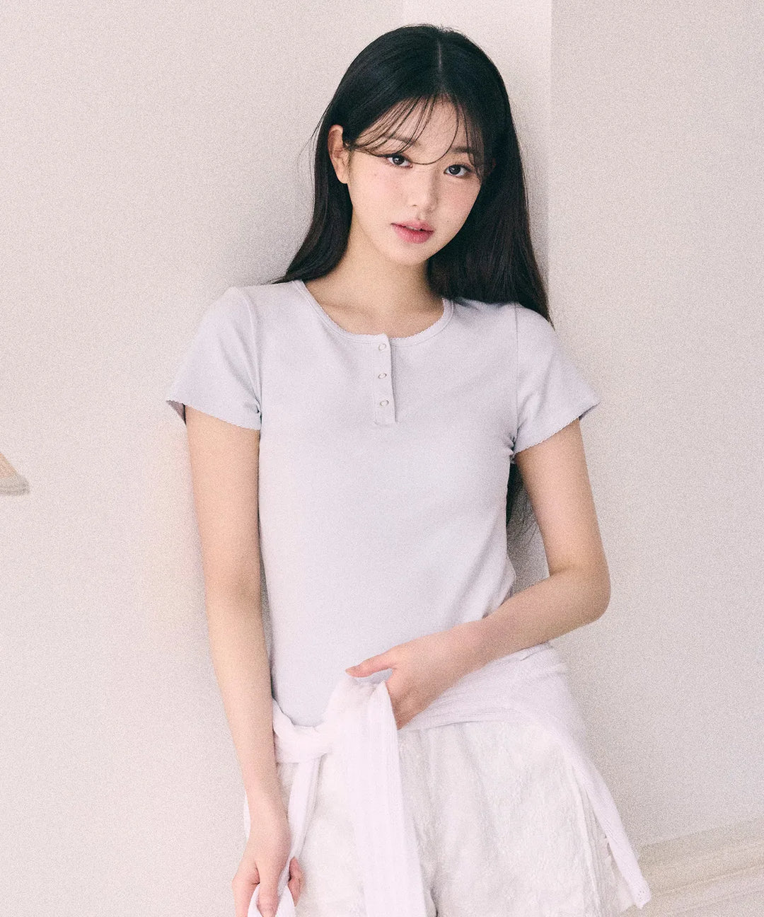 ** JANG WONYOUNG Pick (of IVE) - NUBASIC HENLEY NECK T-SHIRT LIGHT GRAY
