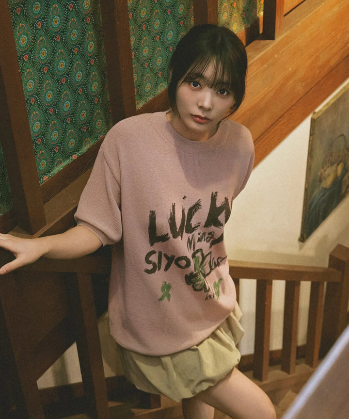 **QWER -Siyeon Cool Ever Clover Round Knitwear PINK