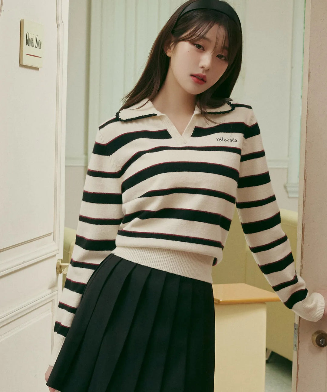 ** JANG WONYOUNG Pick (of IVE) -V NECK COLLAR STRIPE KNIT PULLOVER IVORY