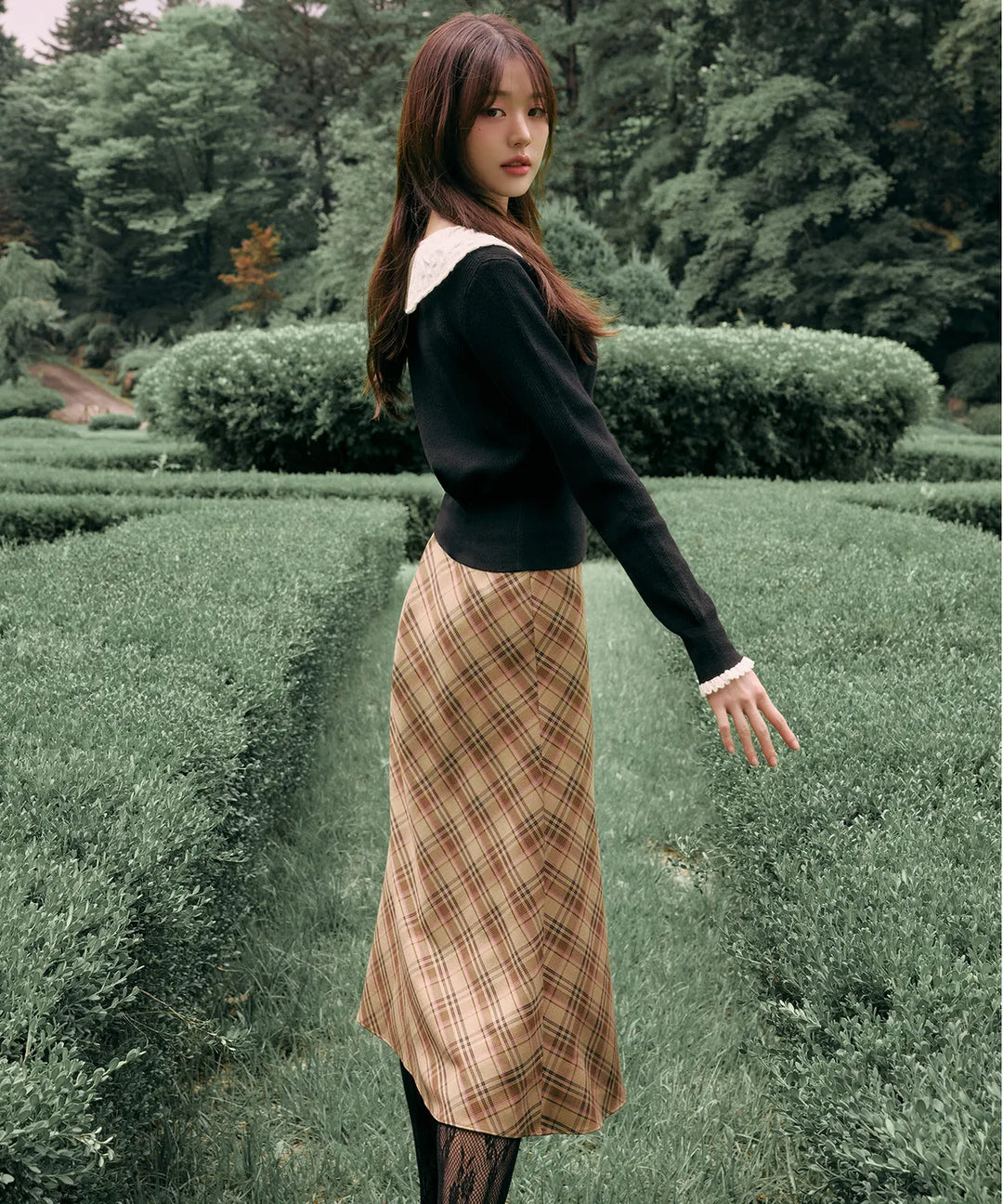 ** JANG WONYOUNG Pick (of IVE) - CHECK MIDI SKIRT BROWN