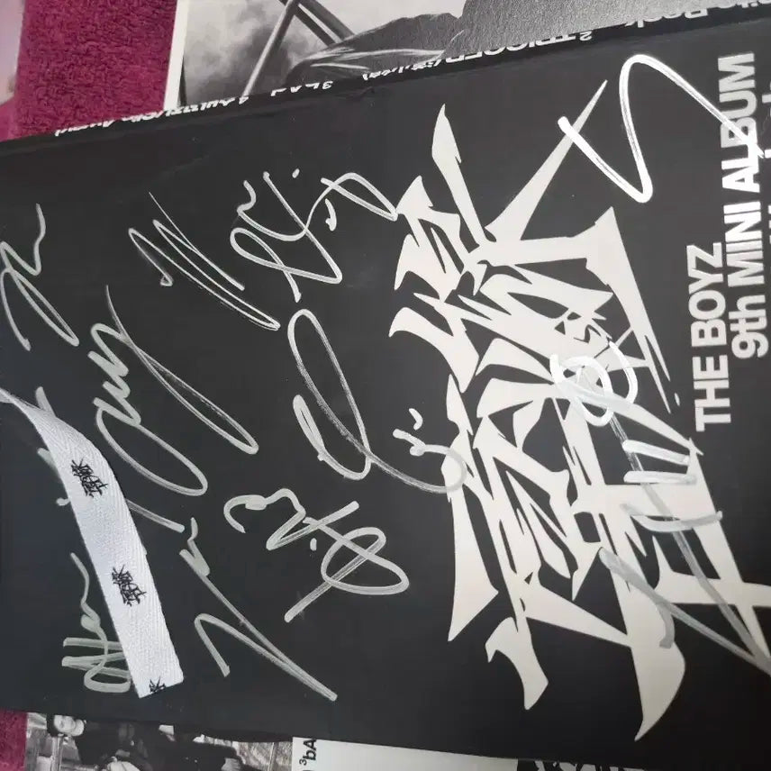 더 보이즈 미니9집 친필사인반