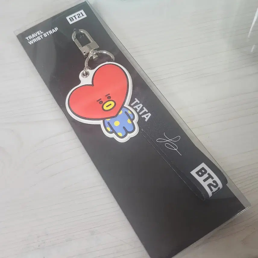 bt21 타타 트래블 스트랩 tata 뷔 v 김태형