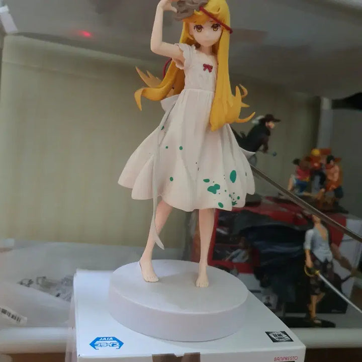 반프레스토 EXQ 피규어 오시노 시노부 피규어