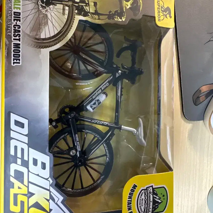 자전거 피규어