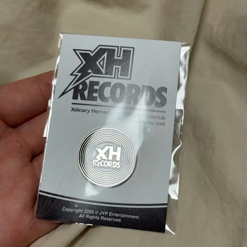新品Xdinary Heroes ファンクラブグッズVillains 2期キット Xdinary Heroes Fan Club 2nd Generation Kit on Bunjang Global