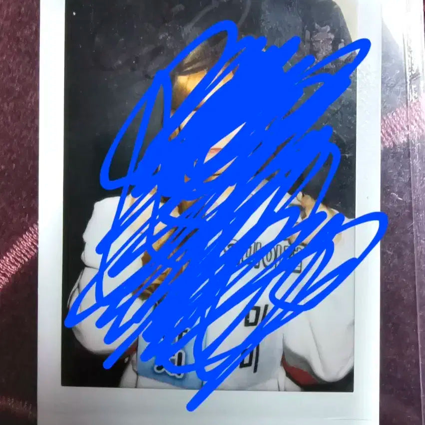 오마이걸 미미 아육대 싸인폴라 판매합니다 (네고 가능합니다)