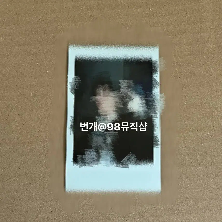 THEBOYZ キュー ポラロイド BUNJANG] The Boyz Q Signed Pola Autographed Polaroid/ 더