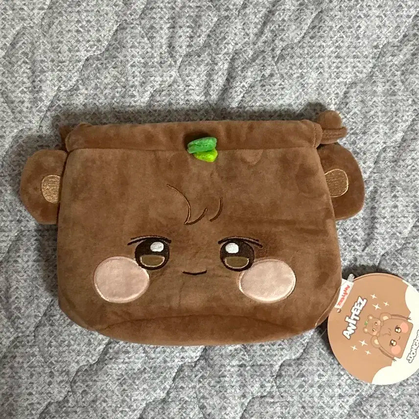 에이티즈 애니티즈 쫑베어 스트랩파우치 양도