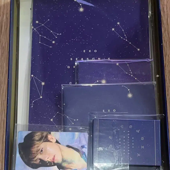 엑소 19년도 시즌그리팅 판매합니다