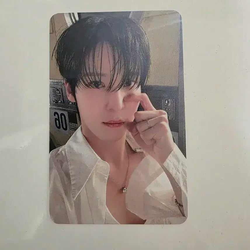 에이티즈 헬로라이브 힝구 포카 - 윤호 버전