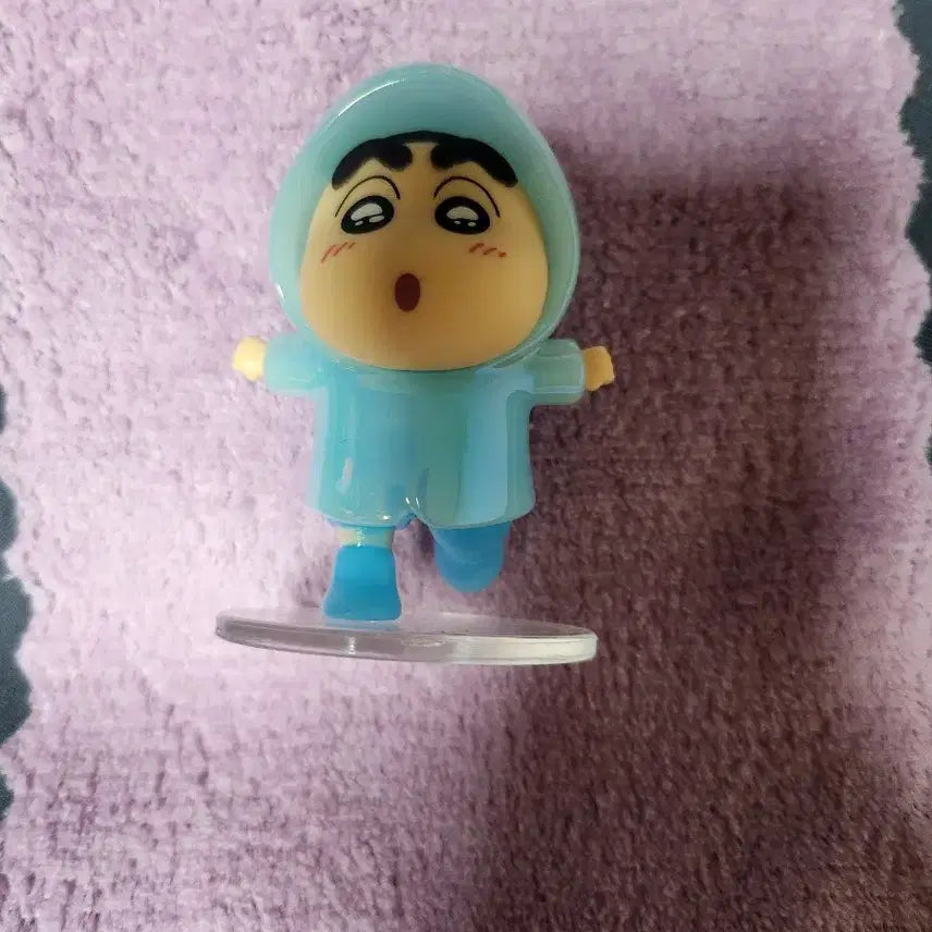 짱구 레인코트 피규어 새상품