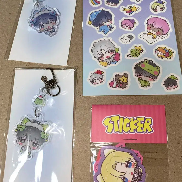 플레이브 비공굿 영 님 예준 하민 키링 단체 스티커 미개봉 일괄