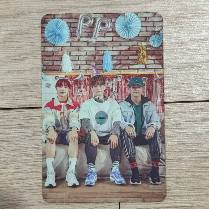 스트레이키즈 보컬라차 승민 아이엔 우진 하이스테이 럭키 박스 스티커 포카