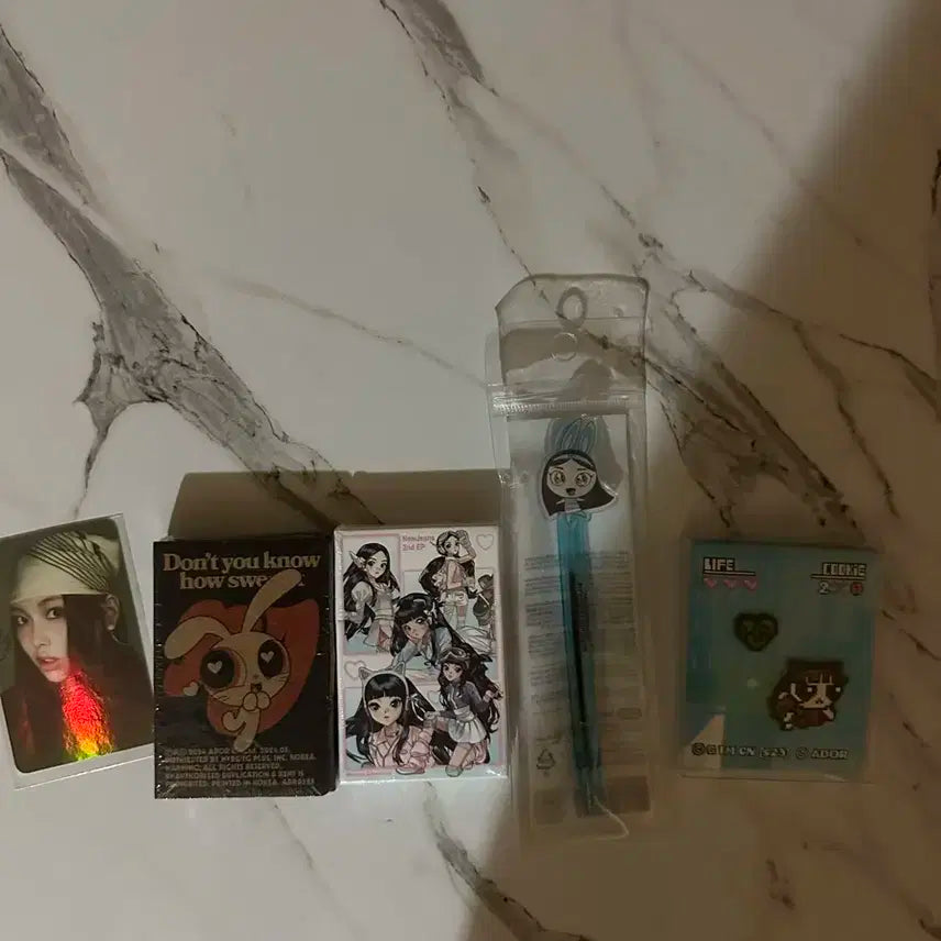 뉴진스 굿즈 일괄