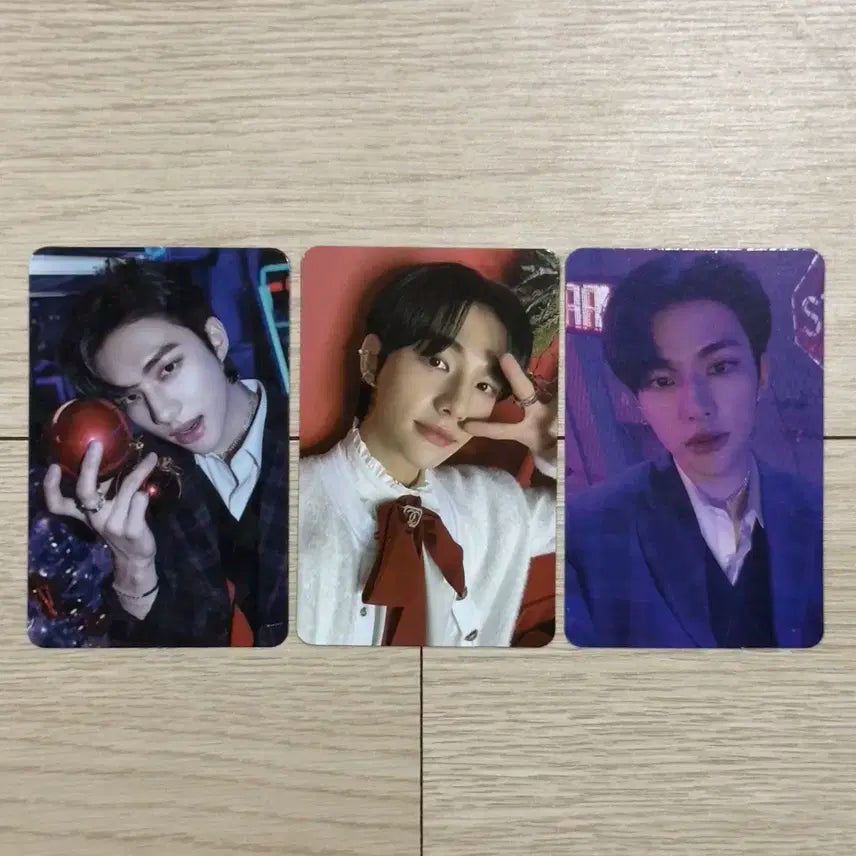 스트레이키즈 현진 크리스마스 이블 앨포 포카 3장 일괄