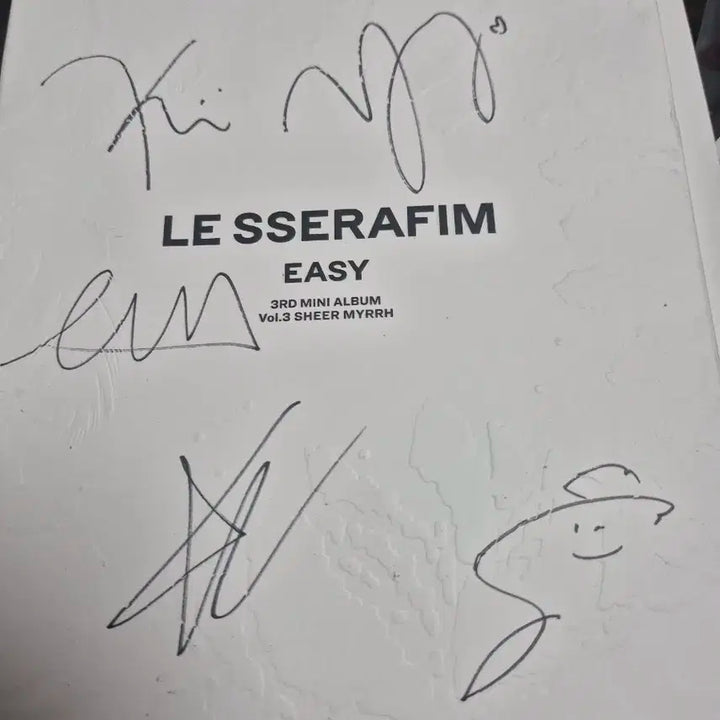 르세라핌 미니3집 음반시디 사인반