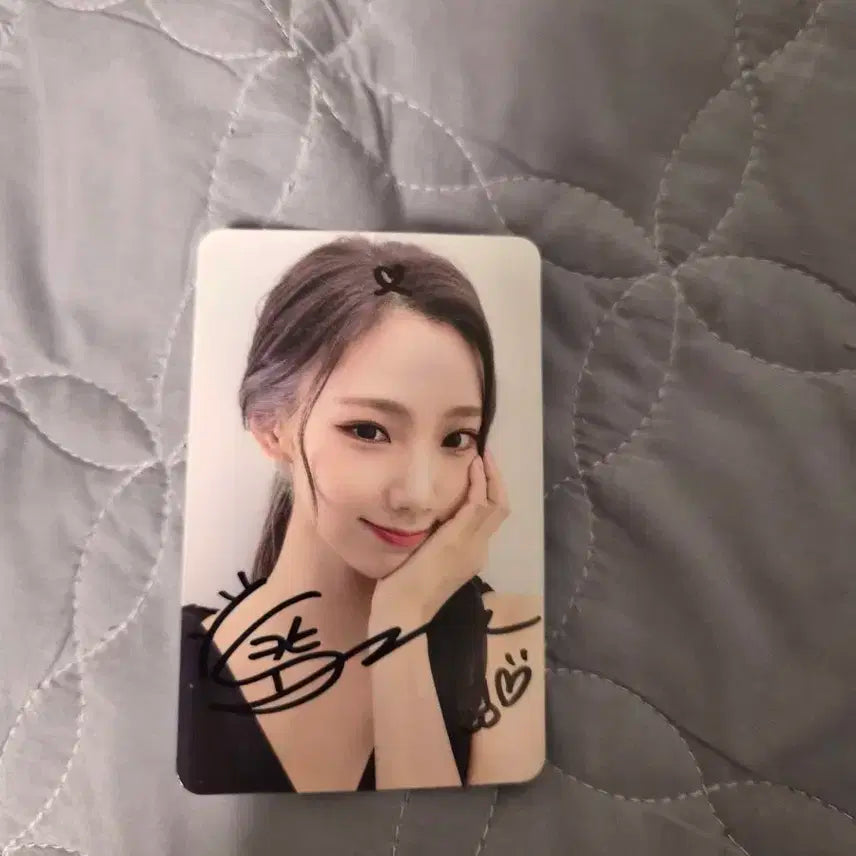 우주소녀 언내추럴 여름 싸인포카