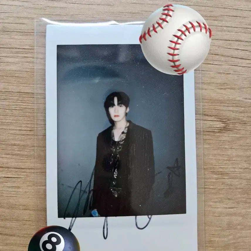 원어스 건희 싸인폴라 판매/양도 합니다!