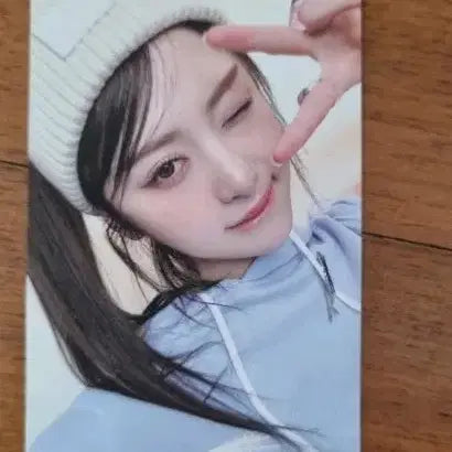 르세라핌 허윤진 포카