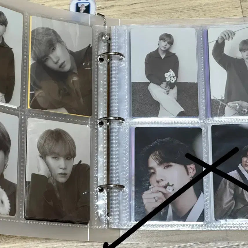 방탄 슈가 모노크롬 민윤기 미니포카 드볼