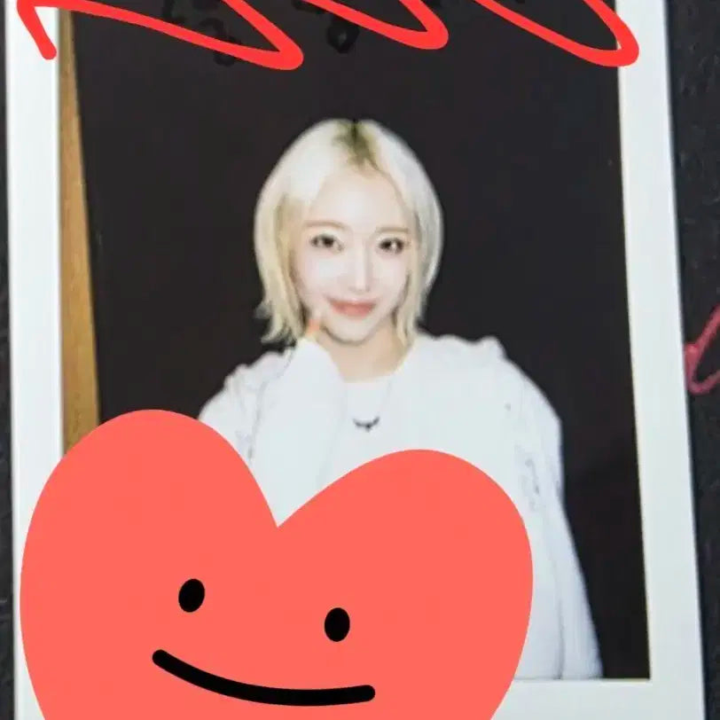스테이씨 수민 낙서 싸폴