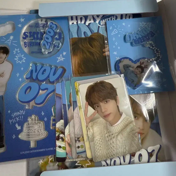 투어스 신유 생일키트