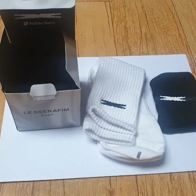 르세라핌 EASY 컴플리트 세트 양말/헤어밴드/목걸이