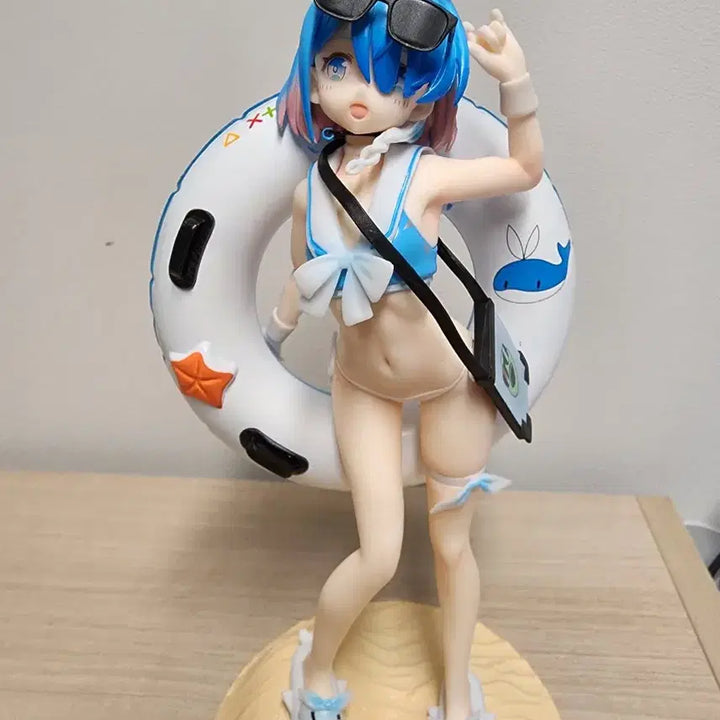 불루아카이브 아로나 수영복 피규어