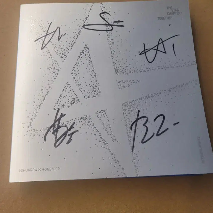 투모로우바이투게더 친필싸인앨범