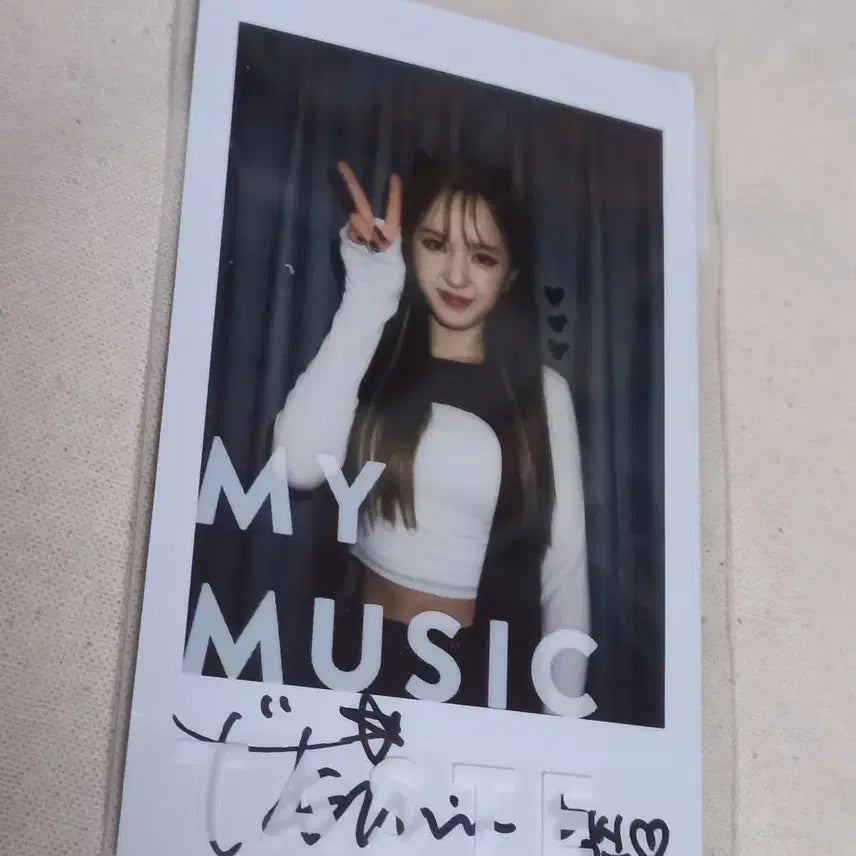 hotissue 핫이슈 형신 싸인 폴라로이드 polaroid