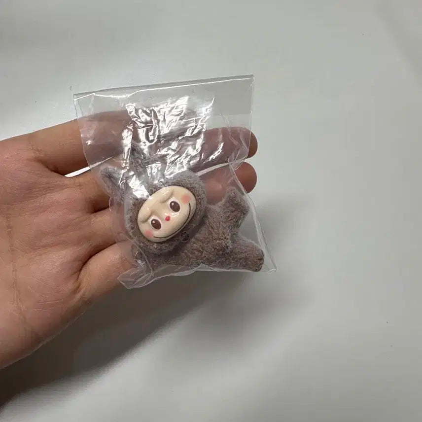 라부부 피규어 플로키 재질