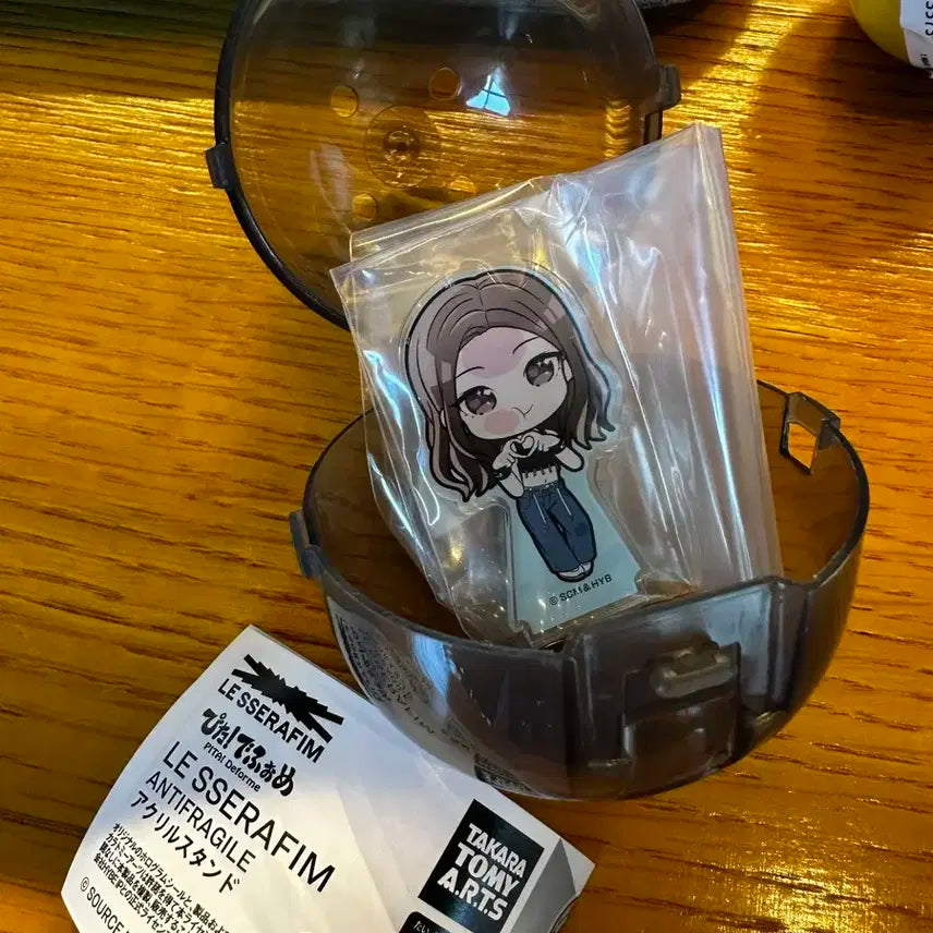 르세라핌 가챠 아크릴 스탠드 카즈하 미개봉 새제품