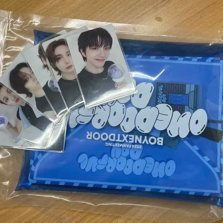 보이넥스트도어 원도어풀데이 전 구성 포카,특전포스터 포함