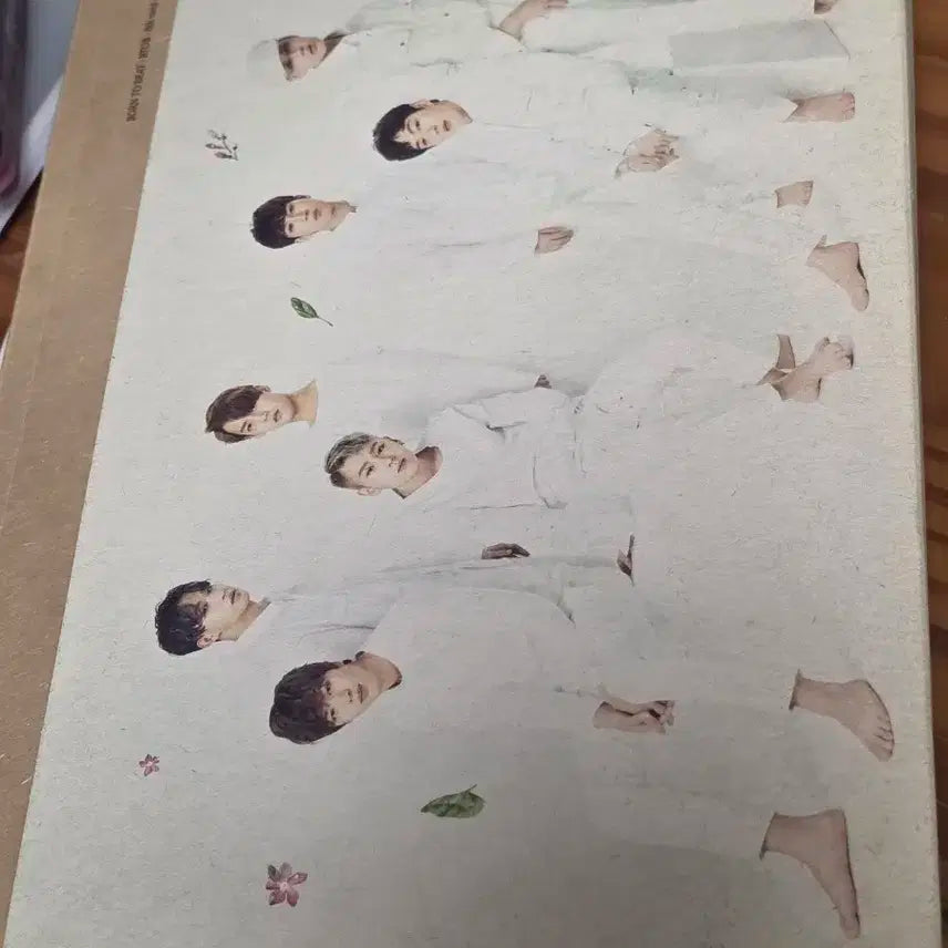 봄날의 기억 앨범+ 육성재포카 책갈피