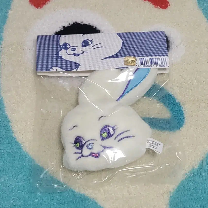 뉴진스 토끼 플러피 키링 화이트 미개봉