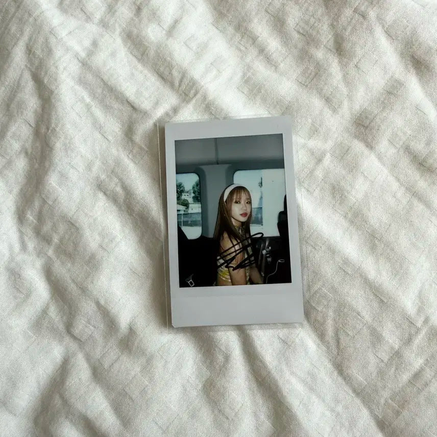 위키미키 최유정 싸인 폴라로이드 양도합니다