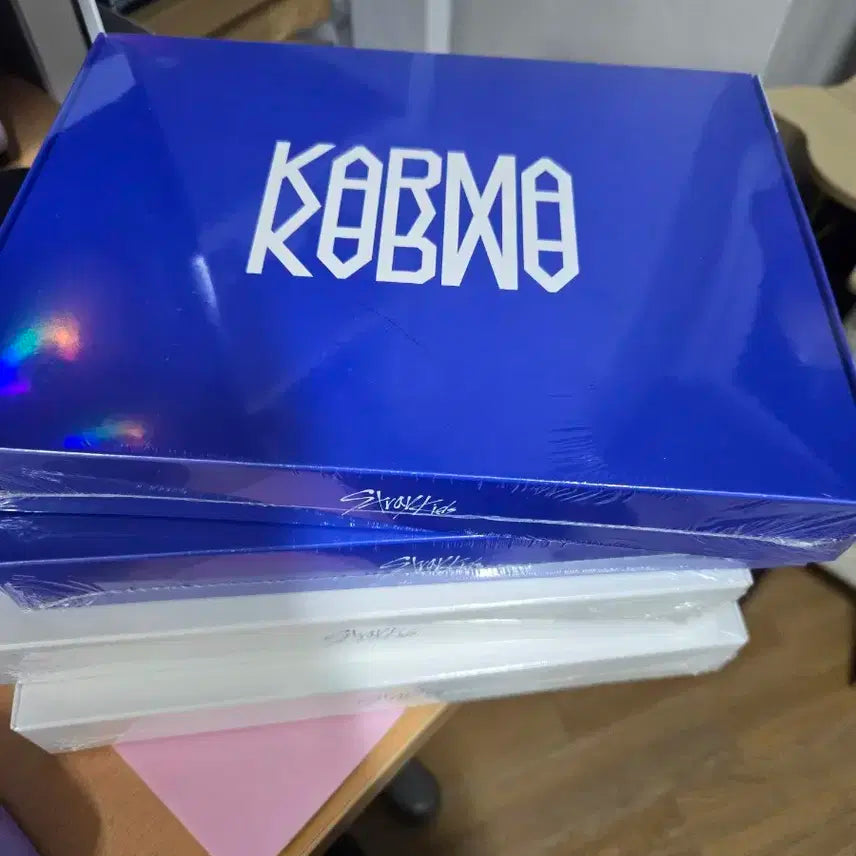 스트레이키즈 4집 Karma 앨범 (Hooray/Ceremonyver.)