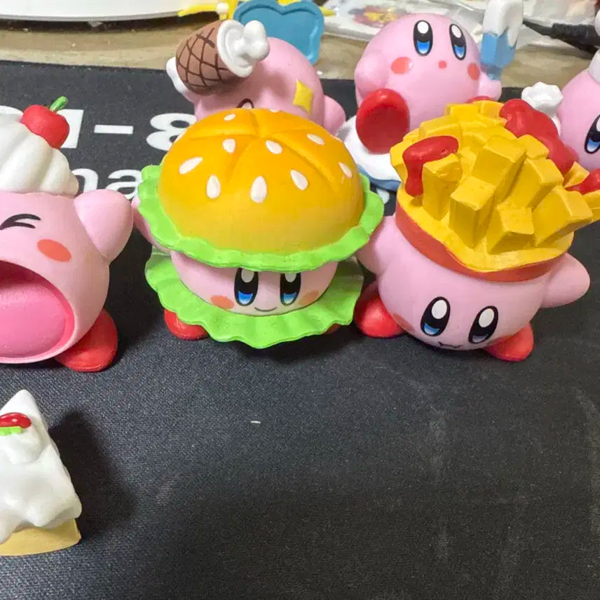커비 피규어들 입니다 빠르게 급처